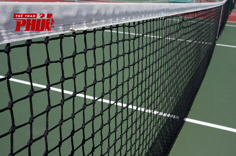 Lưới Tennis đã căng