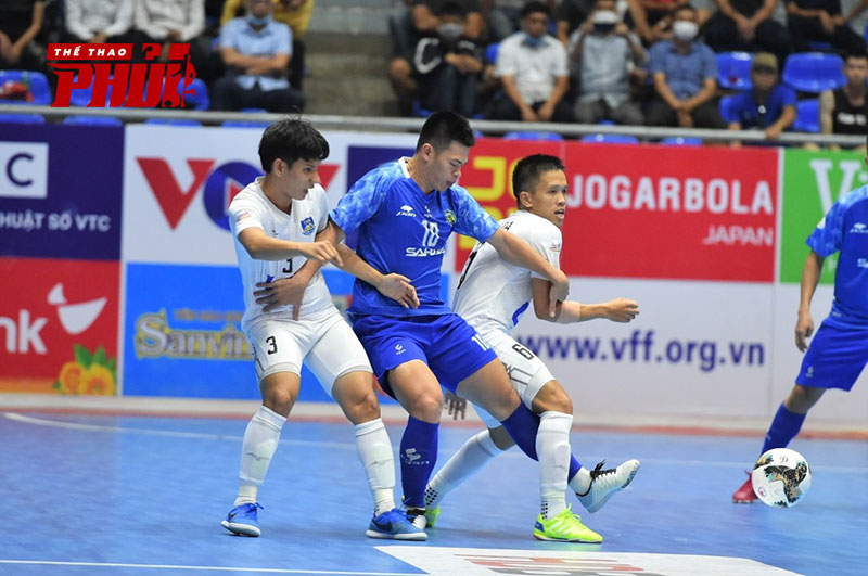 CLB Futsal Sahako hiện đang nắm giữ vị trí đầu bảng sau lượt đi giải Futsal HDBank