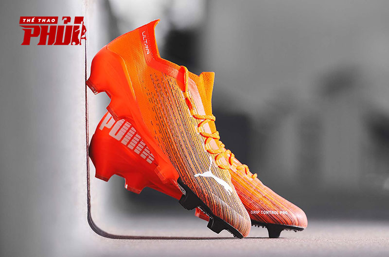 Puma Ultra 1.1 là đôi giày đá bóng với trọng lượng cực nhẹ